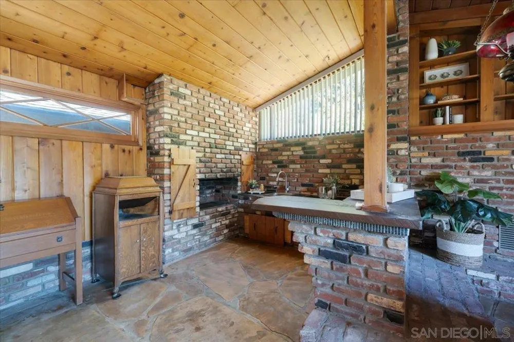1493 Olive Hills El Cajon, CA 92021
