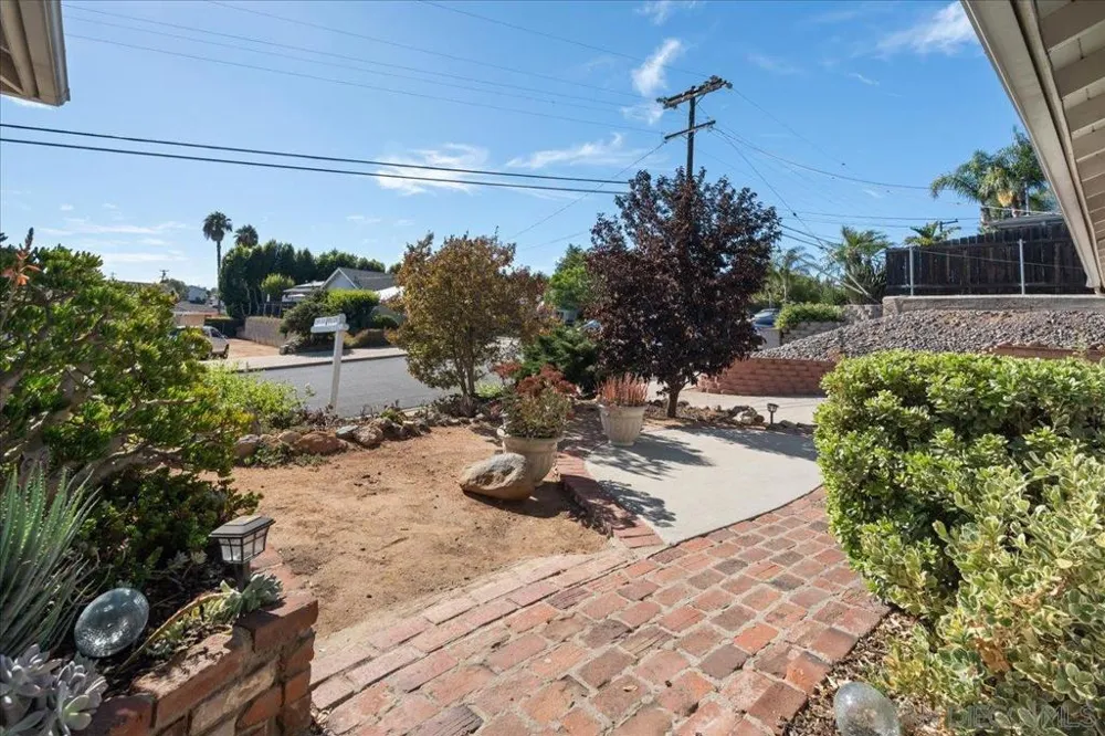 1493 Olive Hills El Cajon, CA 92021