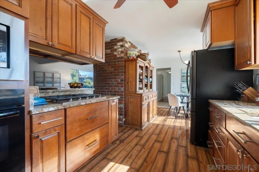 1493 Olive Hills El Cajon, CA 92021