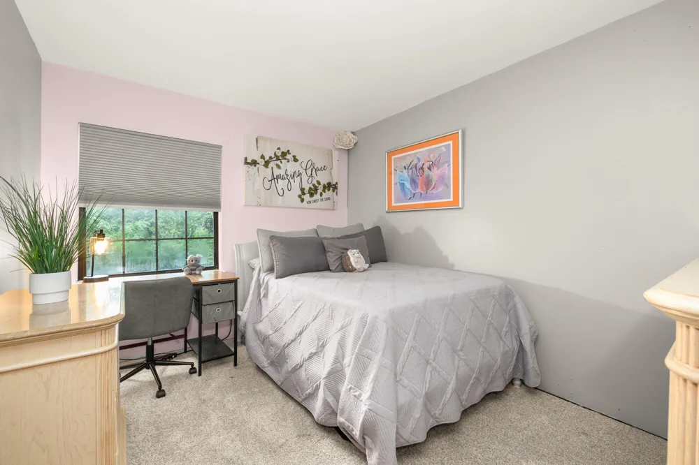 25073 Oakbrooke Drive Southfield, MI 48033