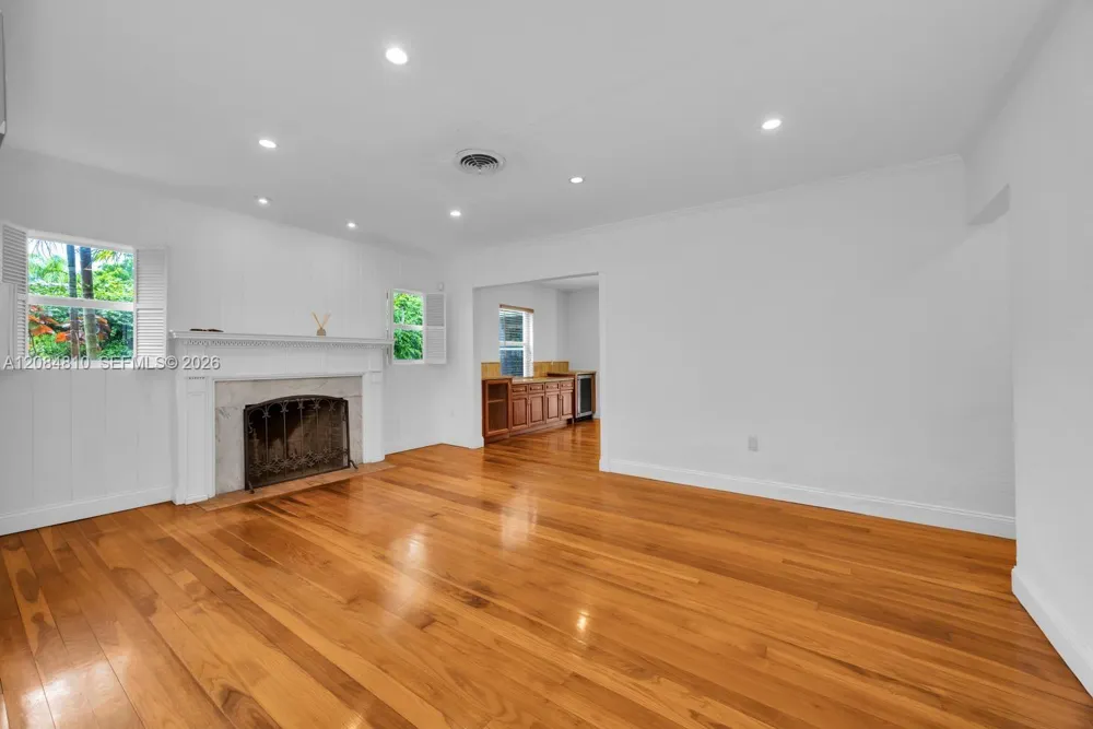 537 Zamora Ave Coral Gables, FL 33134