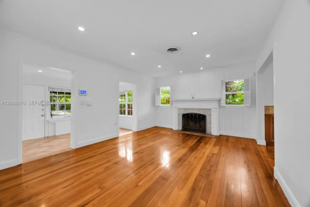 537 Zamora Ave Coral Gables, FL 33134