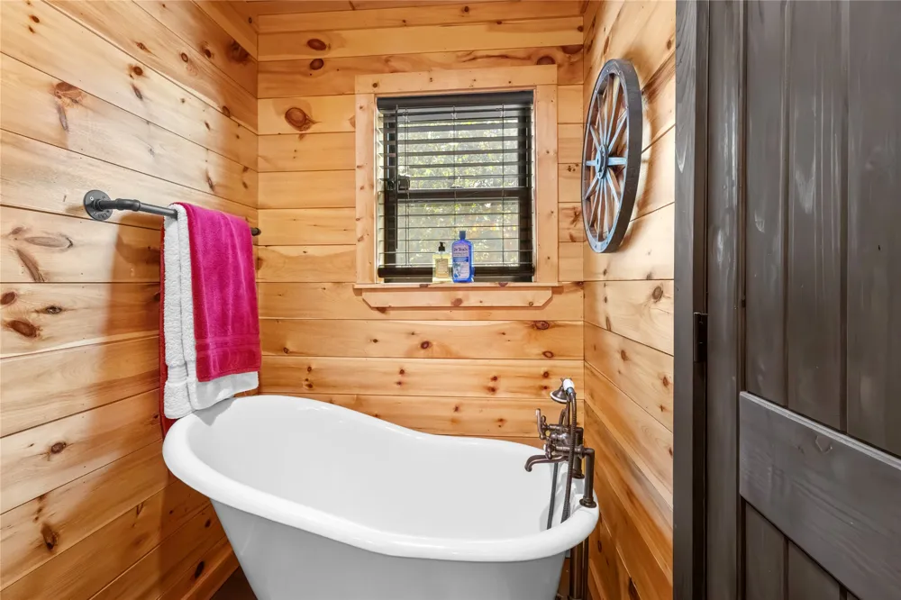 2217 Hidden Ridge Road Stigler, OK 74462