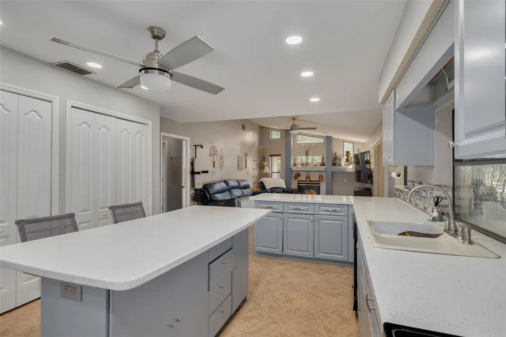 7151 RED OAK LOOP New Port Richey, FL 34654