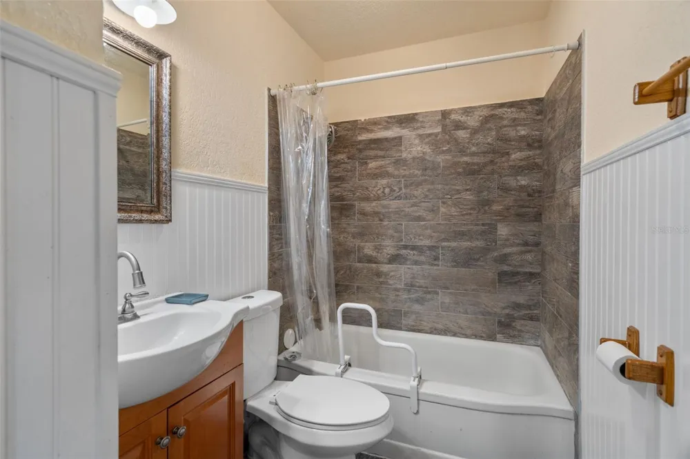 5300 39 AVENUE St Petersburg, FL 33709