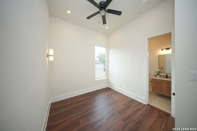 719 Dakota St San Antonio, TX 78203
