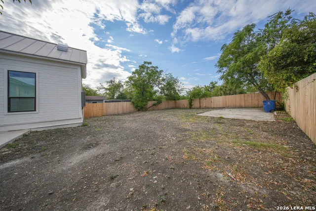 719 Dakota St San Antonio, TX 78203