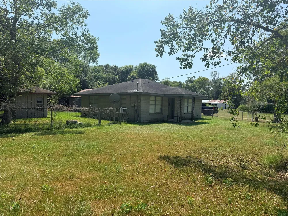892 County Road 460 Dayton, TX 77535