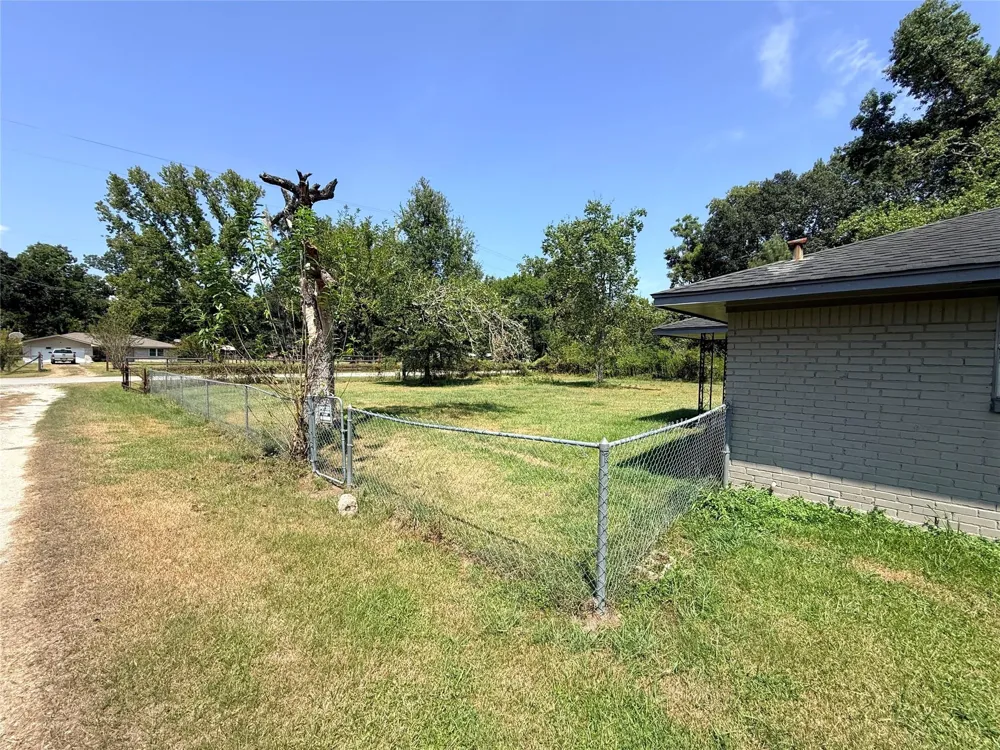 892 County Road 460 Dayton, TX 77535