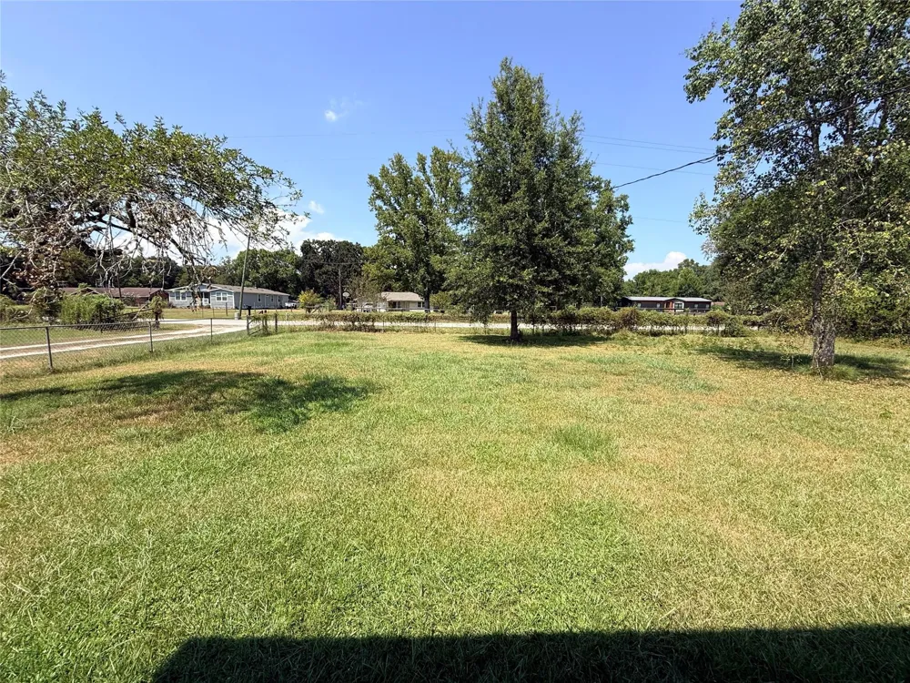 892 County Road 460 Dayton, TX 77535