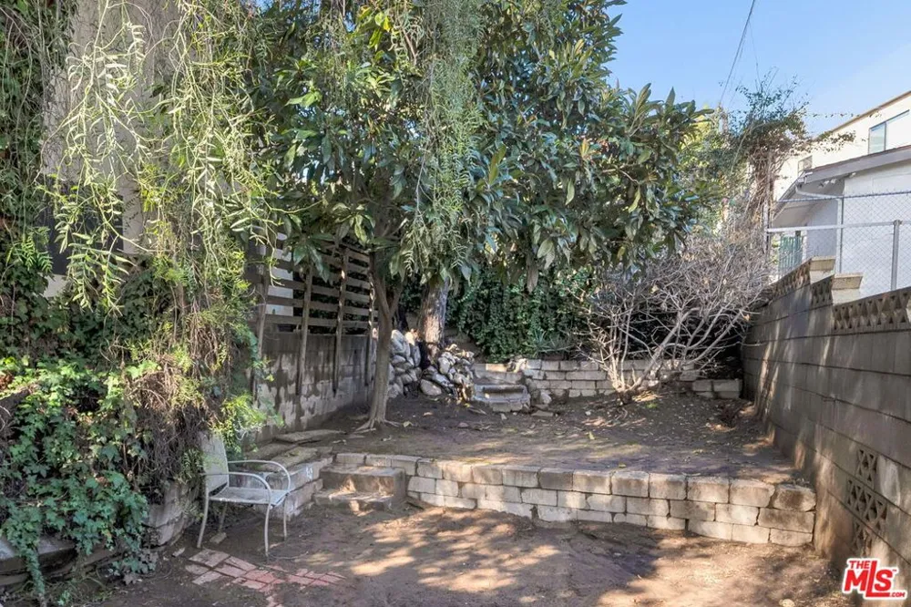 2241 Ewing Street Los Angeles, CA 90039