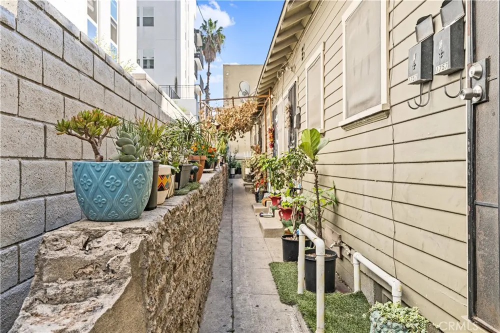 1757 Long Beach Long Beach, CA 90813