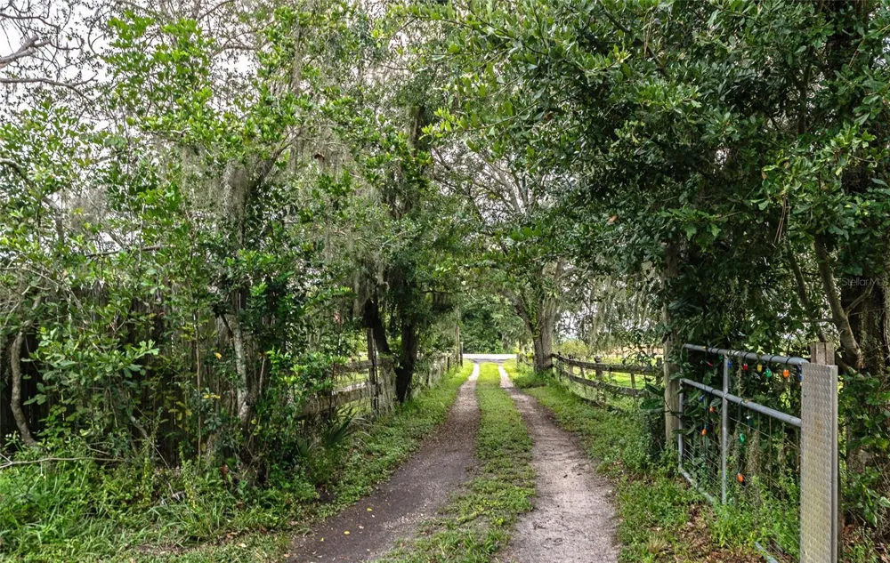 3005 VERNA BETHANY ROAD Myakka City, FL 34251