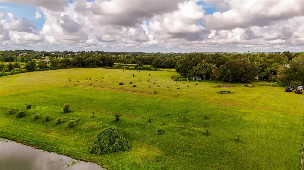 3005 VERNA BETHANY ROAD Myakka City, FL 34251