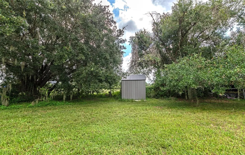 3005 VERNA BETHANY ROAD Myakka City, FL 34251