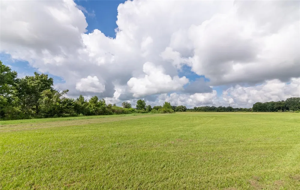 3005 VERNA BETHANY ROAD Myakka City, FL 34251