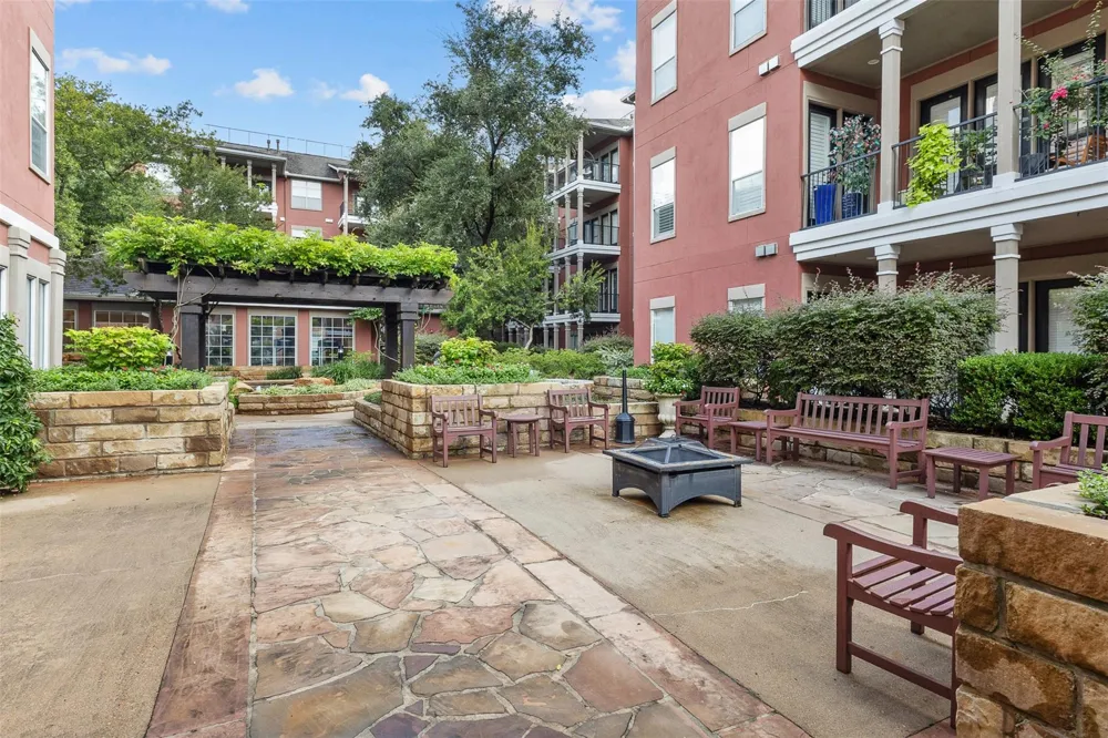 2400 Mccue Road #312 Houston, TX 77056