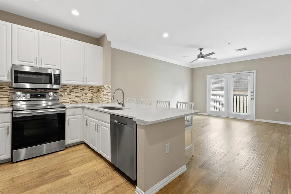 2400 Mccue Road #312 Houston, TX 77056