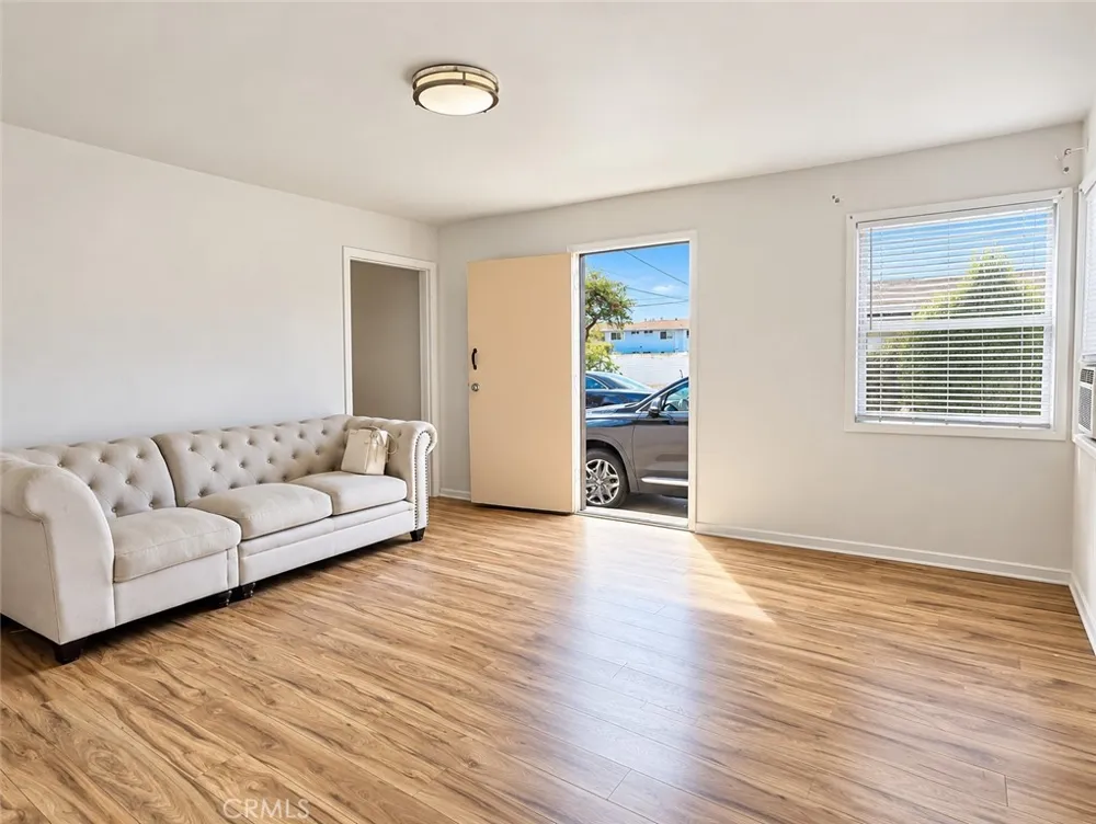 12801 Norwalk #5 Norwalk, CA 90650