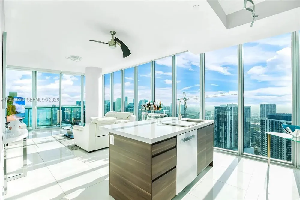 888 Biscayne Blvd #5301 Miami, FL 33132