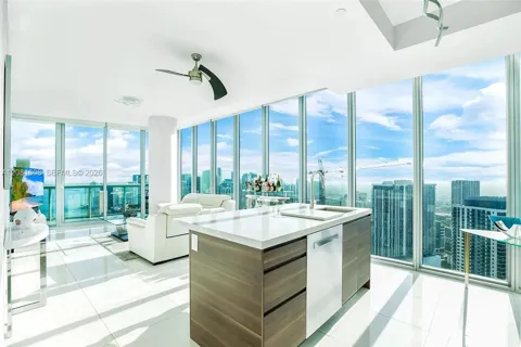 888 Biscayne Blvd #5301