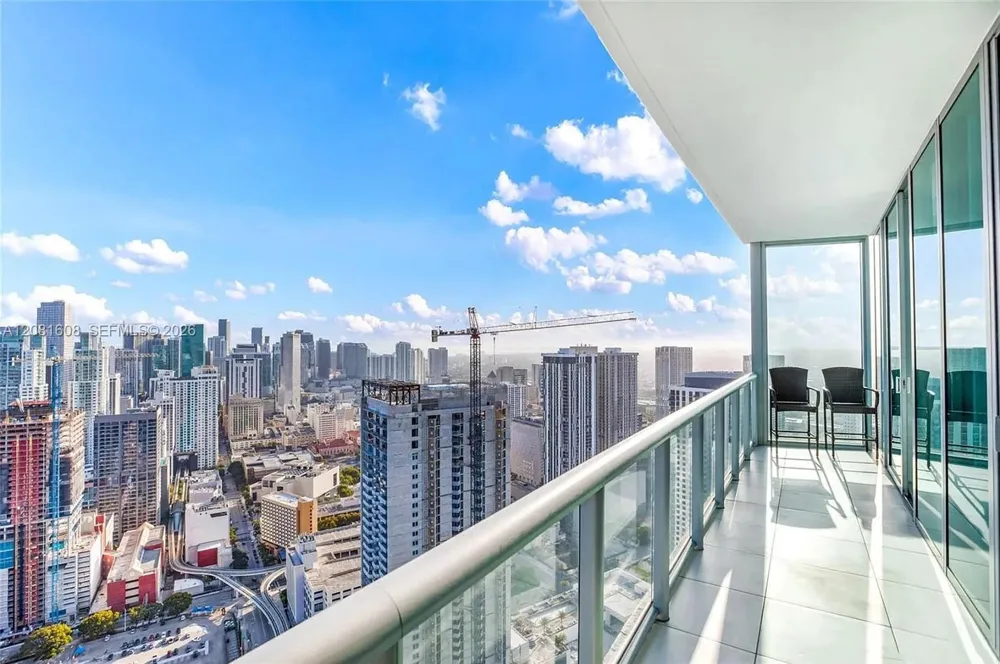 888 Biscayne Blvd #5301 Miami, FL 33132