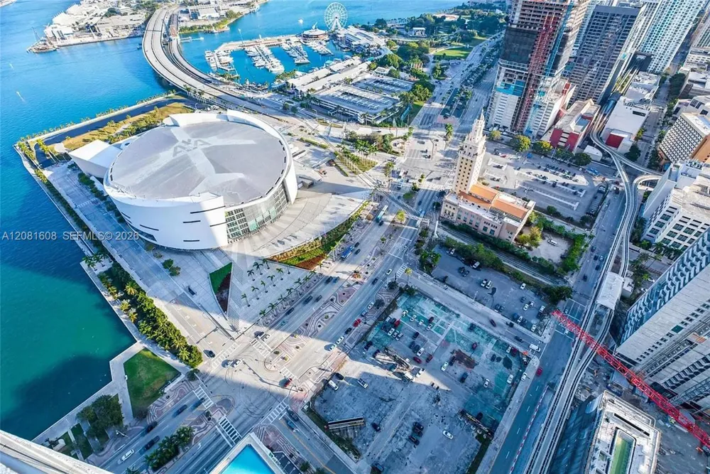 888 Biscayne Blvd #5301 Miami, FL 33132
