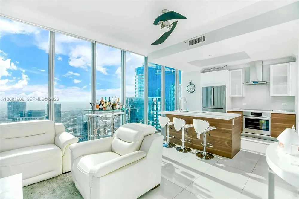 888 Biscayne Blvd #5301 Miami, FL 33132