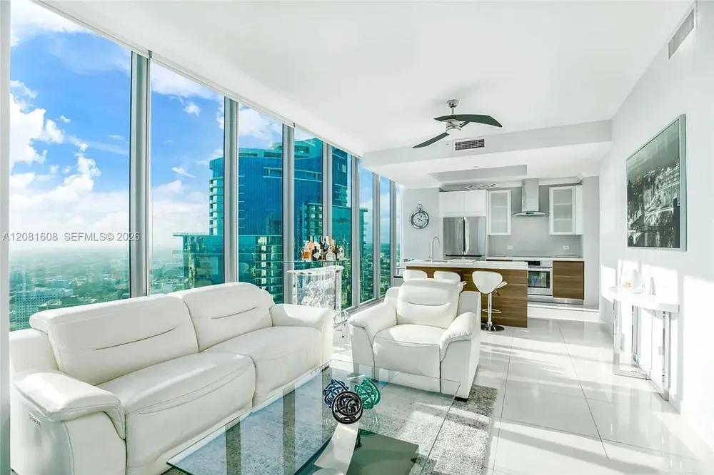 888 Biscayne Blvd #5301 Miami, FL 33132