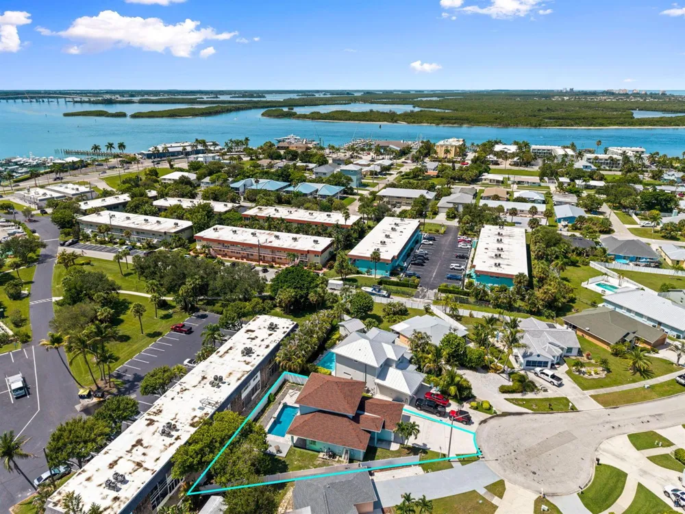 1220 BONEFISH COURT Fort Pierce, FL 34949