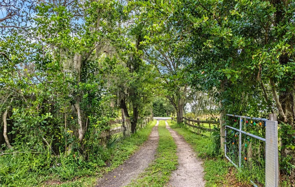 3005 VERNA BETHANY ROAD Myakka City, FL 34251