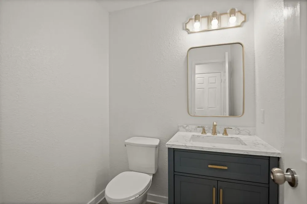 7403 Rankin Trail Austin, TX 78729
