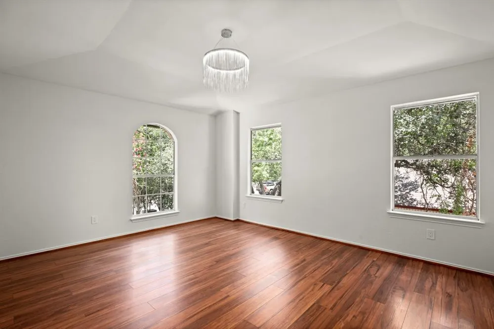 7403 Rankin Trail Austin, TX 78729