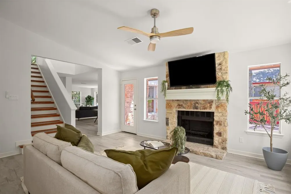 7403 Rankin Trail Austin, TX 78729