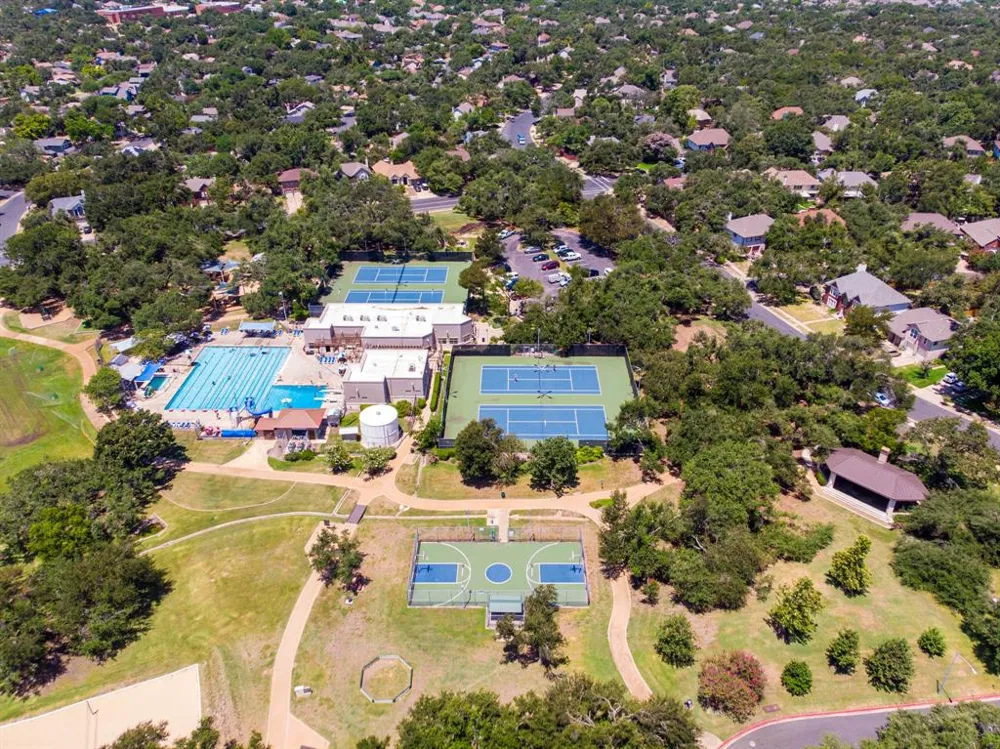 7403 Rankin Trail Austin, TX 78729