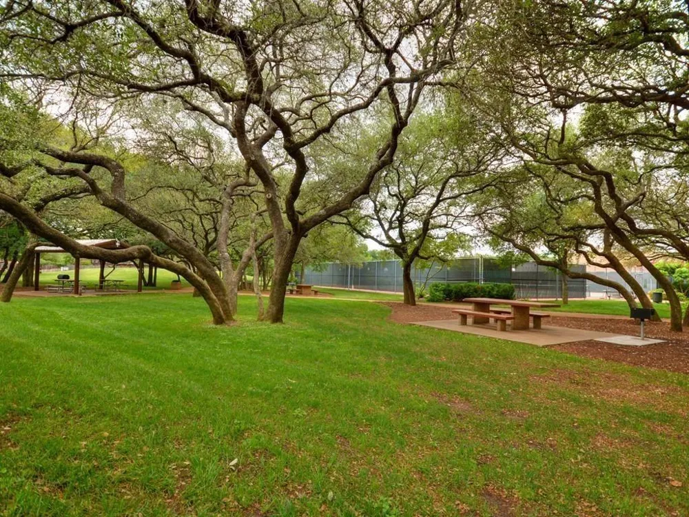 7403 Rankin Trail Austin, TX 78729