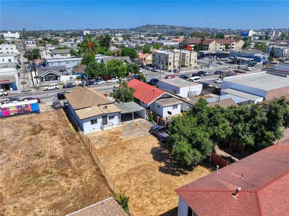 1028 E 10th Long Beach, CA 90813