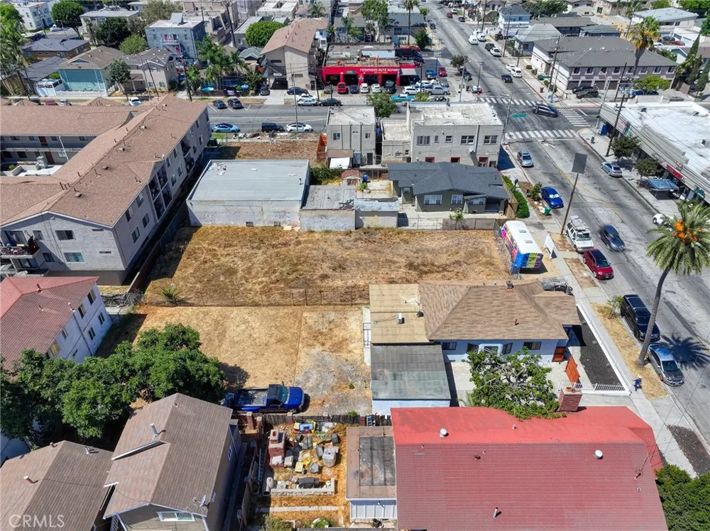 1028 E 10th Long Beach, CA 90813