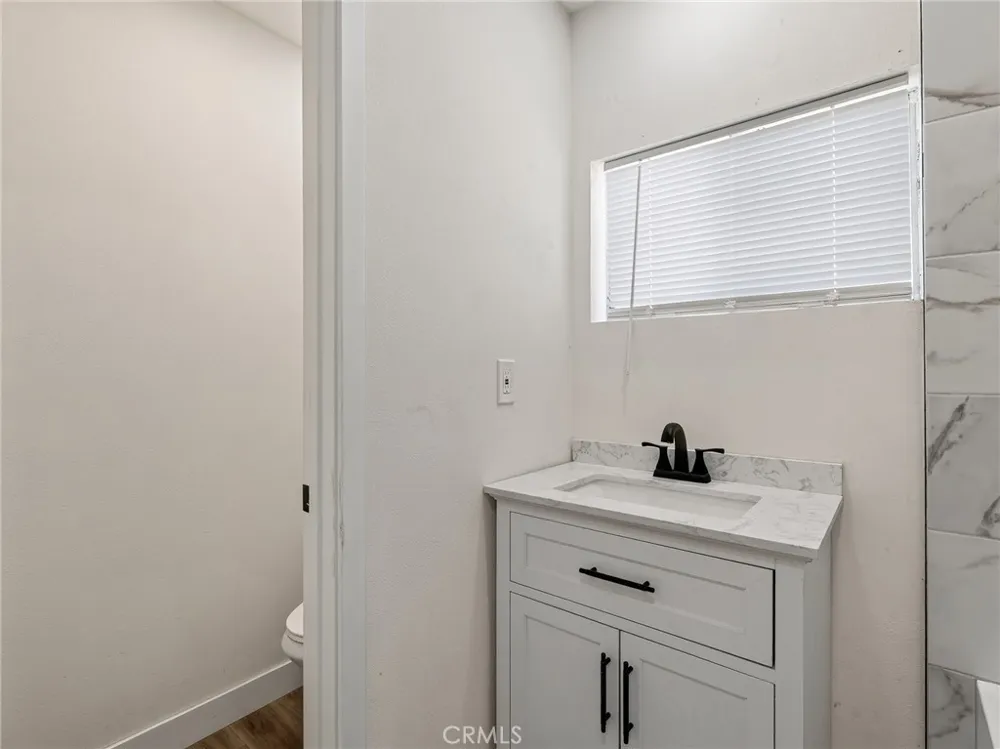 1028 E 10th Long Beach, CA 90813