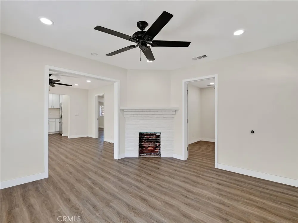 1028 E 10th Long Beach, CA 90813
