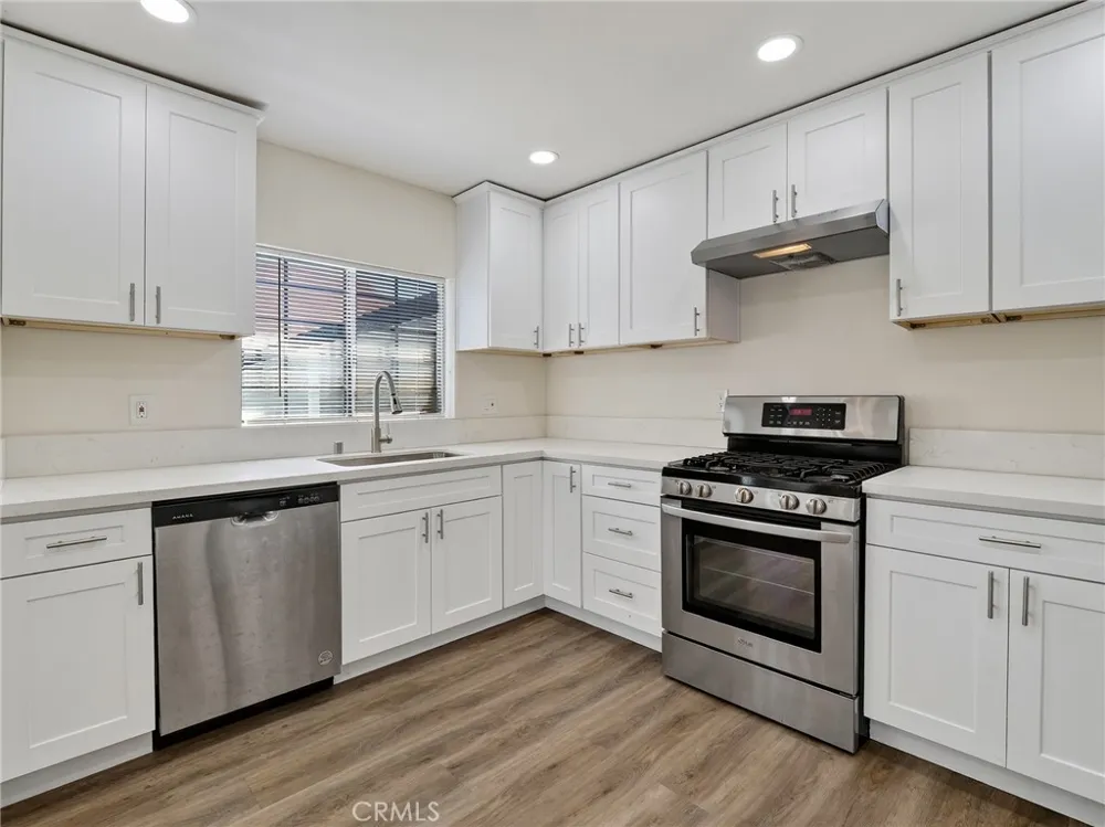 1028 E 10th Long Beach, CA 90813