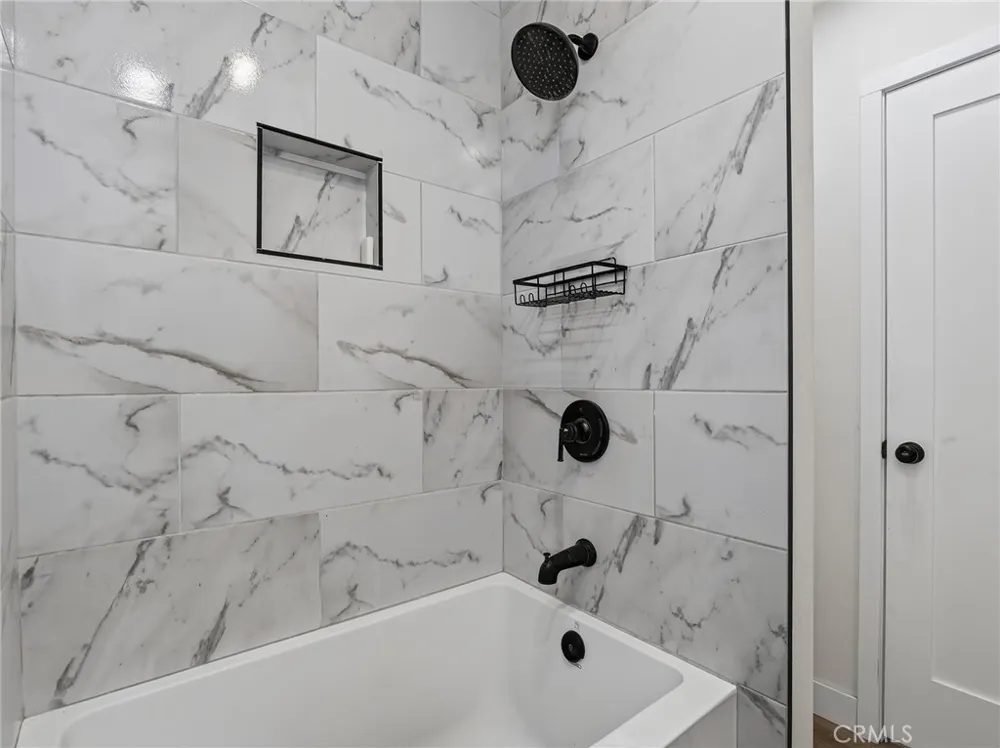 1028 E 10th Long Beach, CA 90813