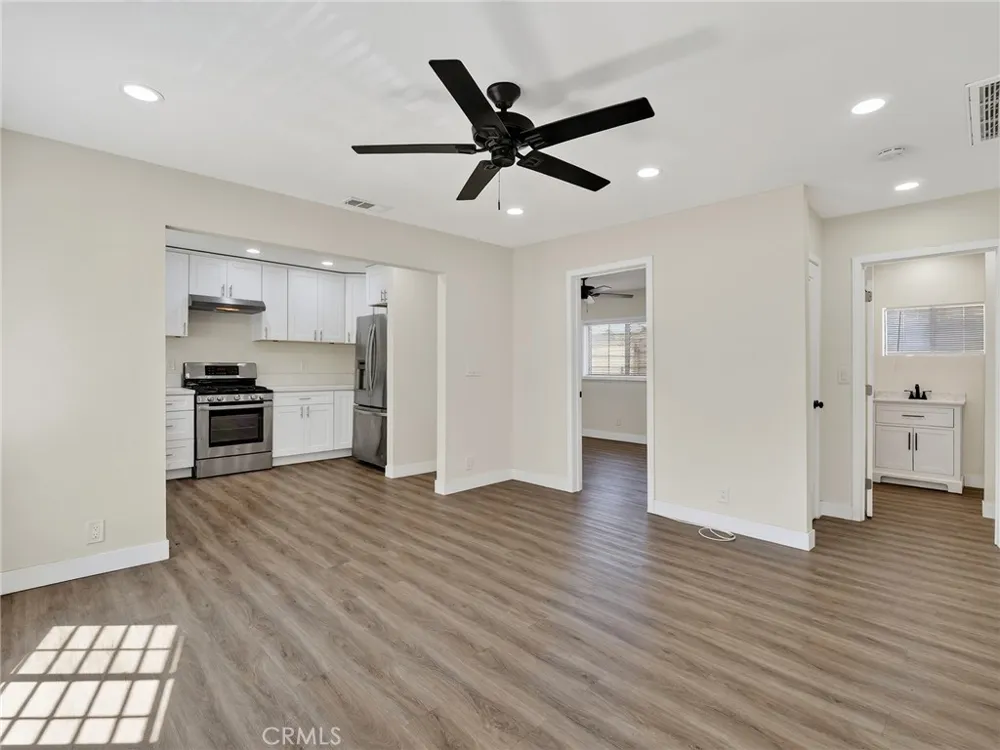 1028 E 10th Long Beach, CA 90813