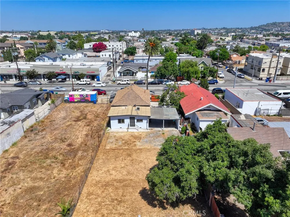 1028 E 10th Long Beach, CA 90813