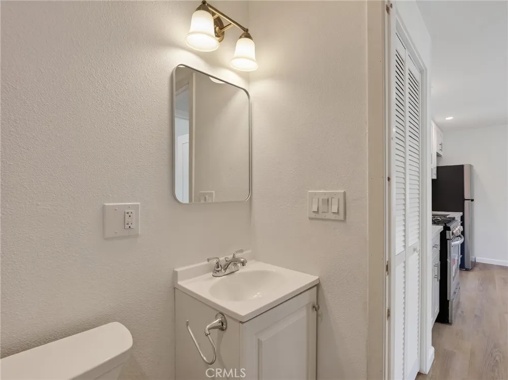 1028 E 10th Long Beach, CA 90813