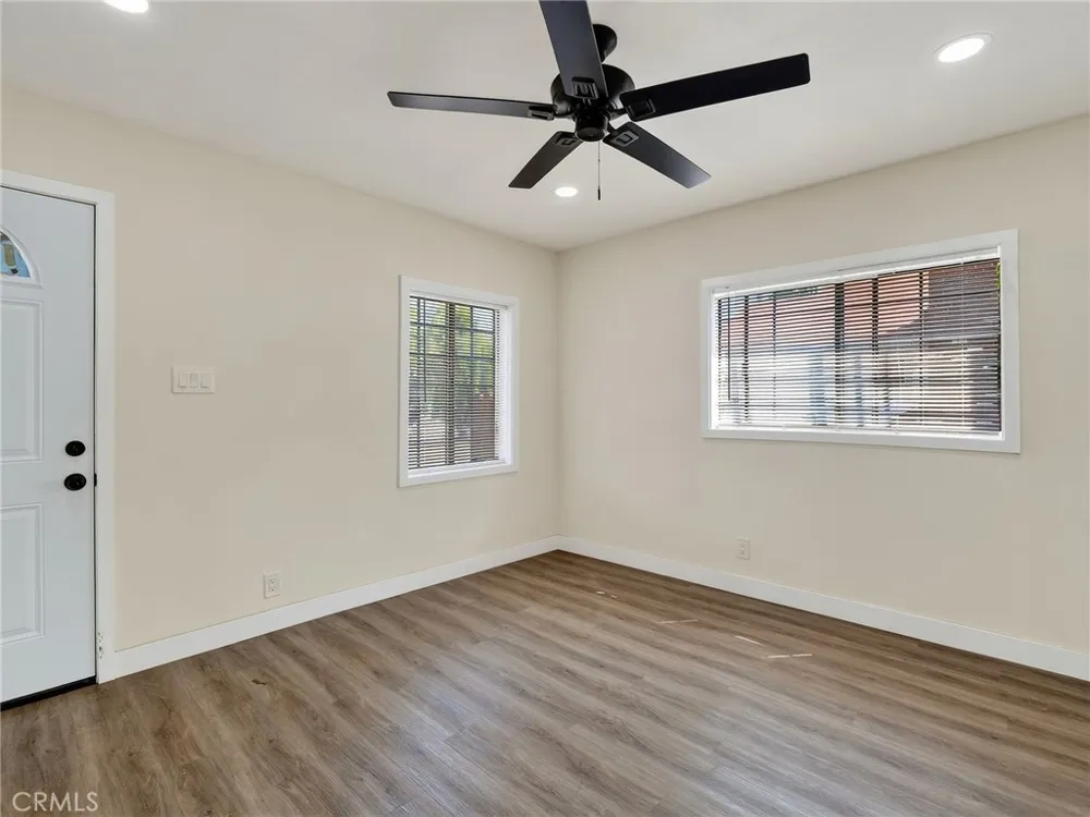 1028 E 10th Long Beach, CA 90813