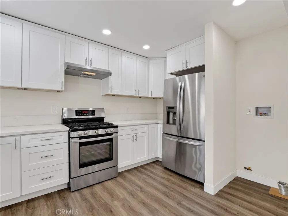 1028 E 10th Long Beach, CA 90813
