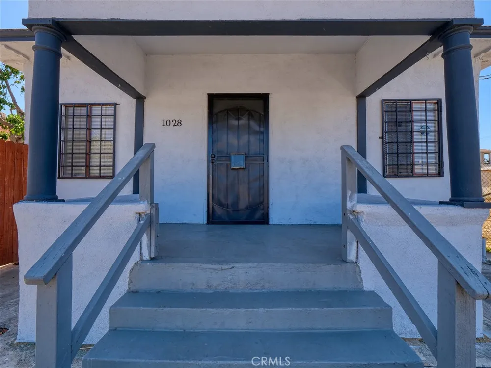 1028 E 10th Long Beach, CA 90813