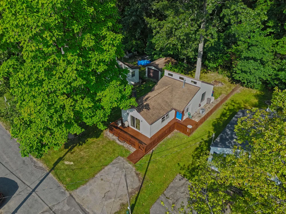 63432 Lakeshore Drive Dowagiac, MI 49047