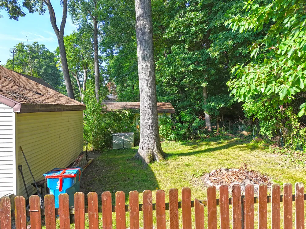 63432 Lakeshore Drive Dowagiac, MI 49047